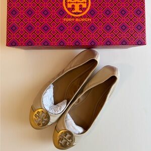 Tory Burch Women's Tan Flats with Gold Emblem